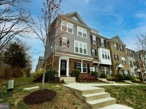 2900 Pinebrook Rd, Landover, MD 20785