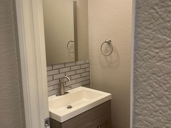 5th image of 2796 Villas Way