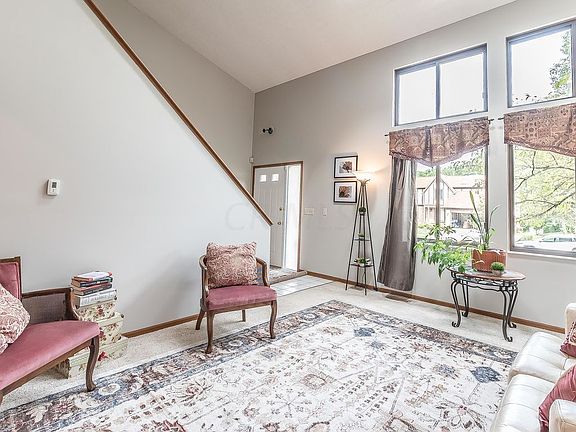 3rd image of 49 Highmeadow Dr