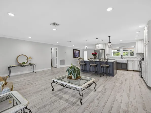 16490 Rustic Road, Wellington, FL 33470