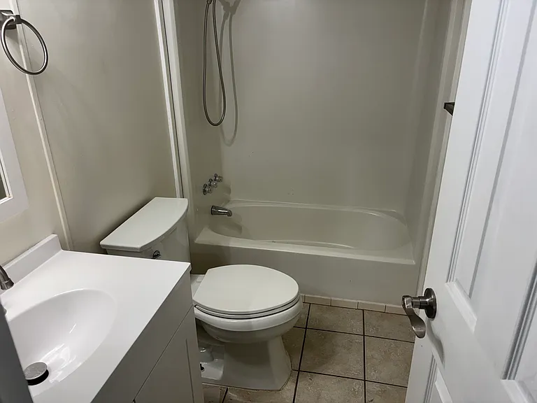 1249 La Paloma Dr — Photo 11