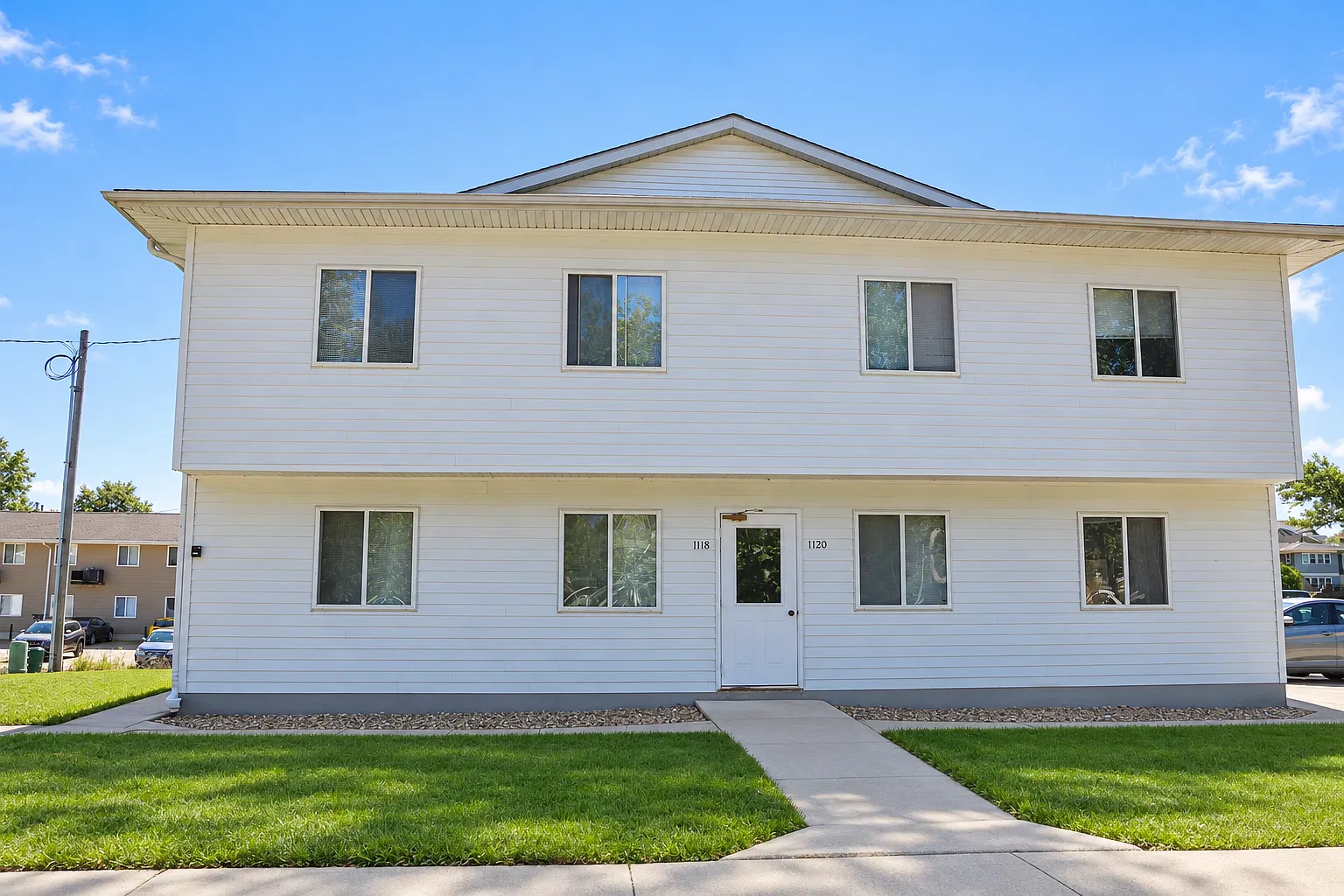 3 bed, 500 sqft, $1,200 — Photo 1