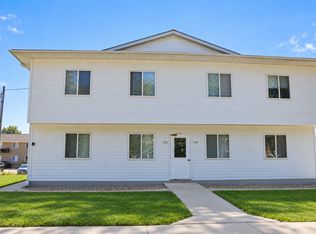 1120 W 20th St, Cedar Falls, IA 50613