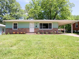 1700 Clover Ln, Florissant, MO