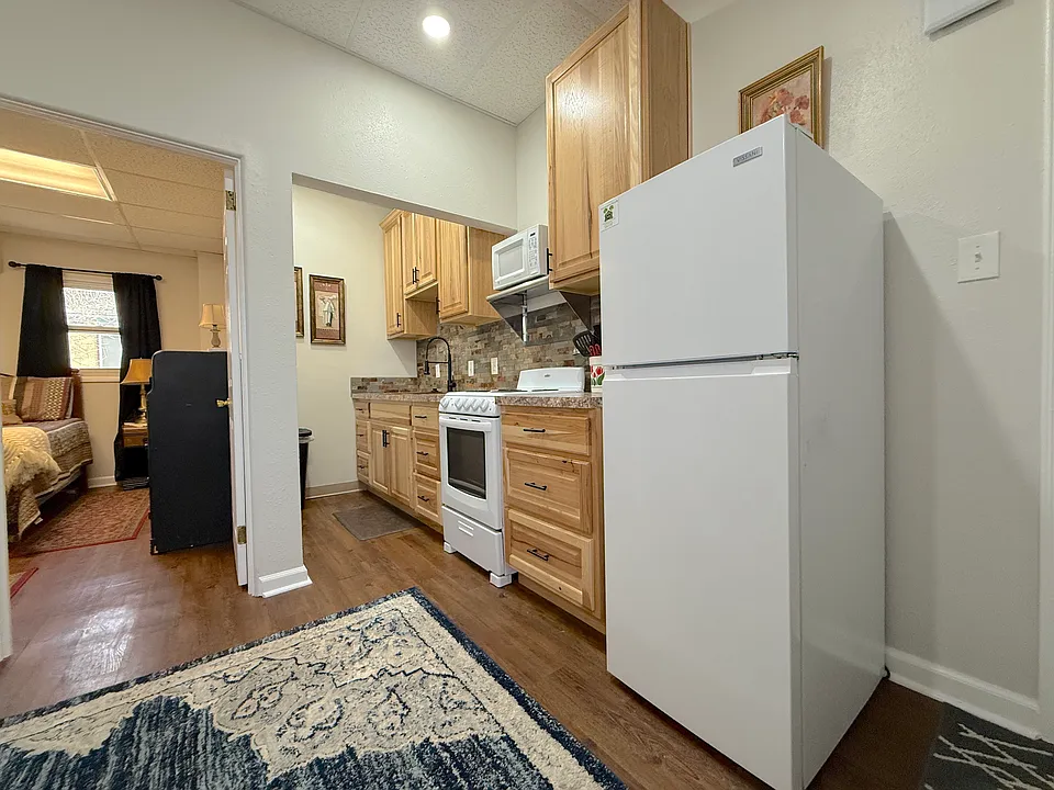 Furnished Temporary or Extended Stay Apartment