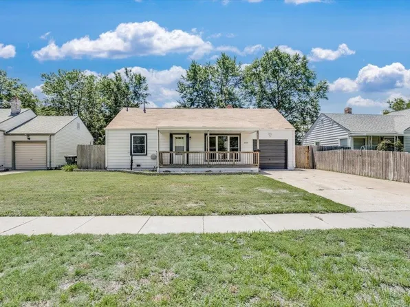 2527 E Sennett St, Wichita, KS 67211