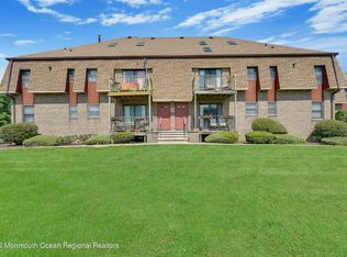 39 Ginger Ct, Eatontown, NJ 07724