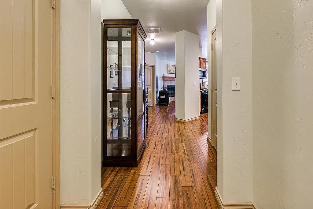 3 bed, 1612 sqft, $1,725 — Photo 2