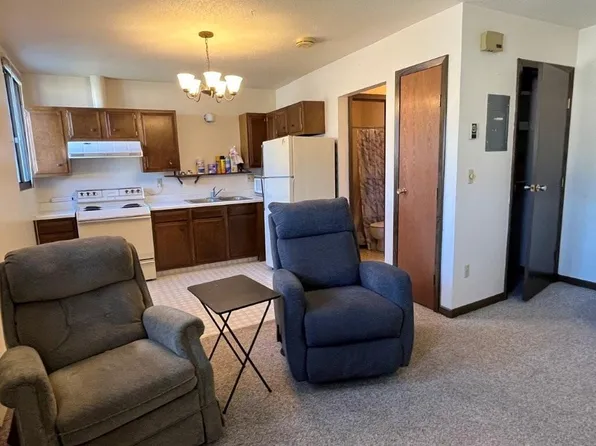 611 E Grand Xing, Mobridge, SD 57601