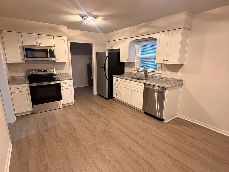 3115 S Ridge Rd — Photo 5