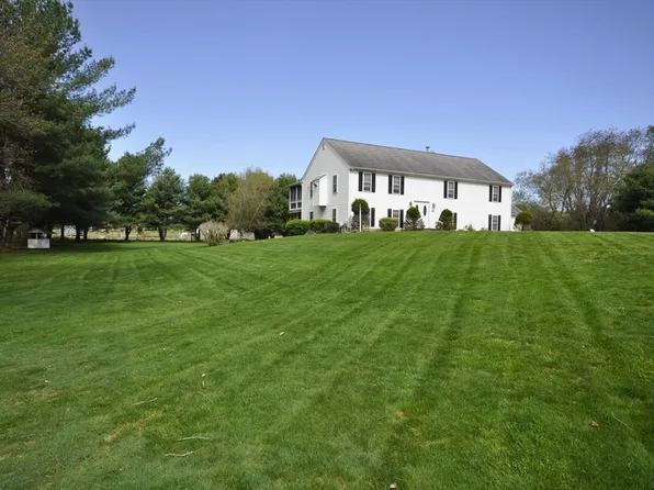 10 Colewood Rd, East Bridgewater, MA 02333