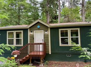 1376 Silver Lake Road, Oak Harbor, WA 98277