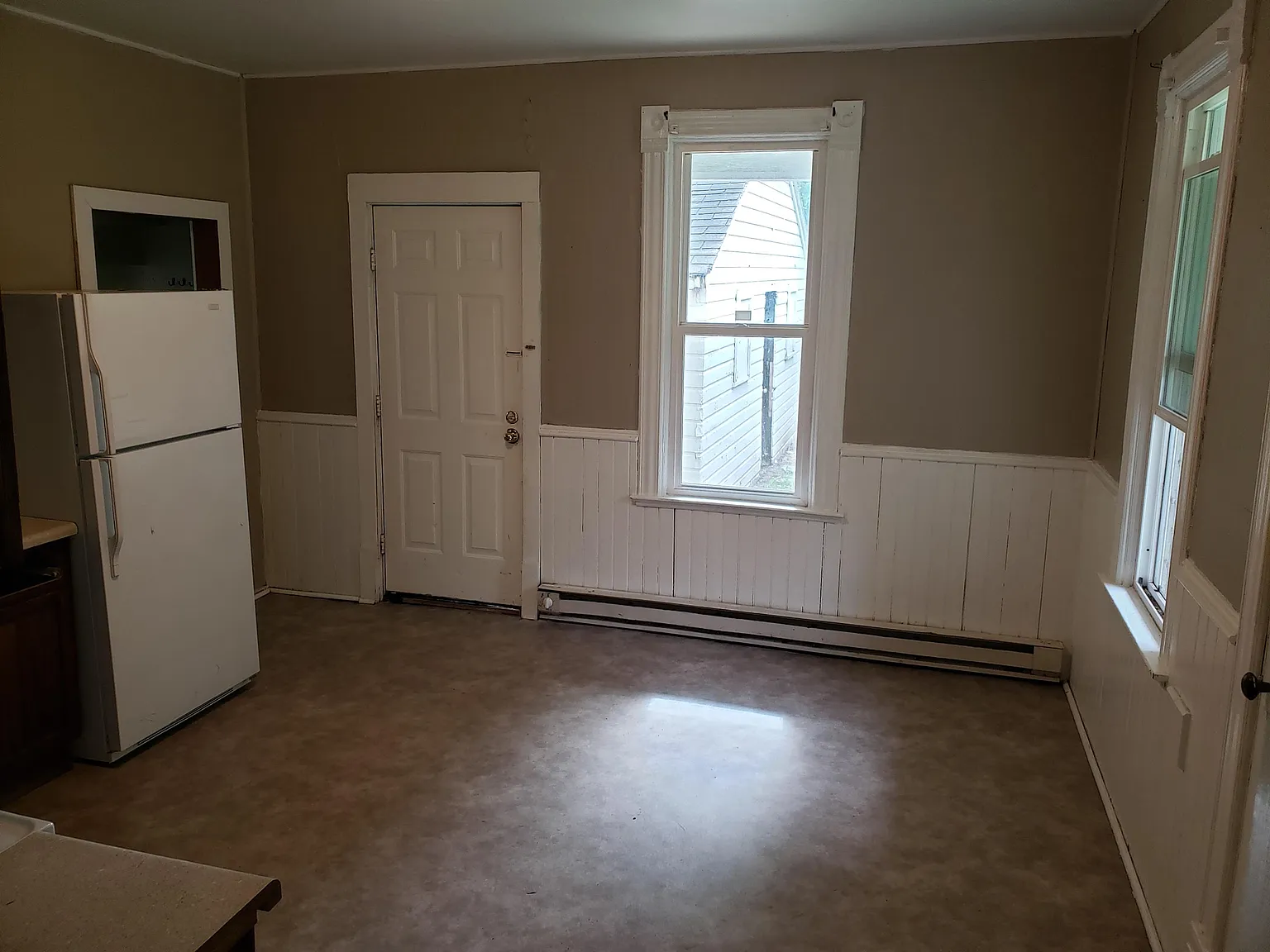 320 Augusta Avenue Southeast - 1 — Photo 4