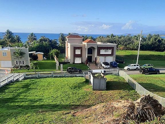 View to the beach from lot