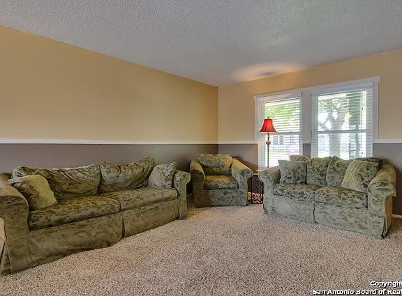 3rd image of 4863 Camas