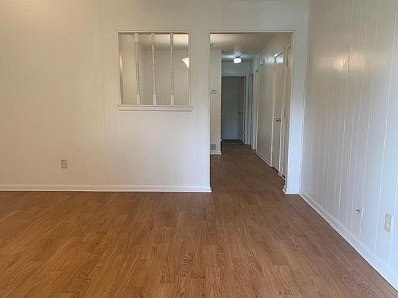 4th image of 150 Meador Ln
