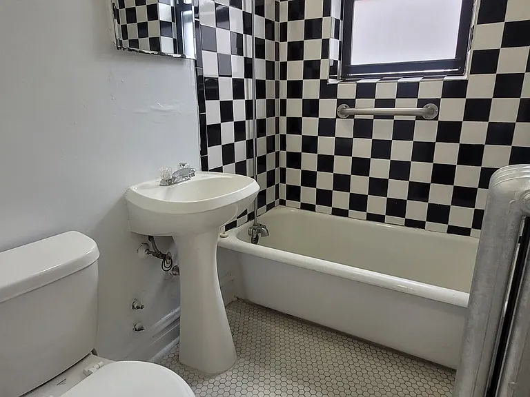1717 W North Shore Ave #1D — Photo 2