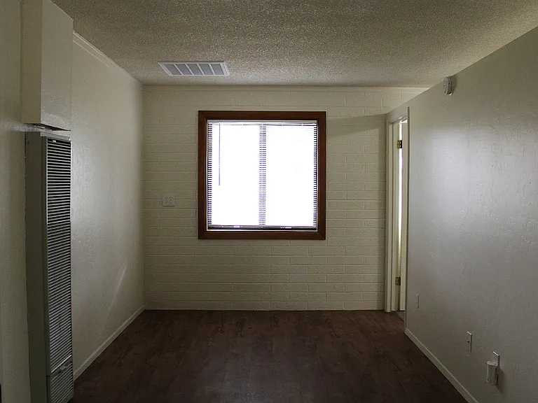 903 Green Ln — Photo 28