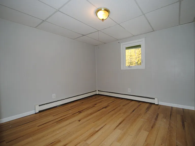 648 Rebecca St — Photo 7