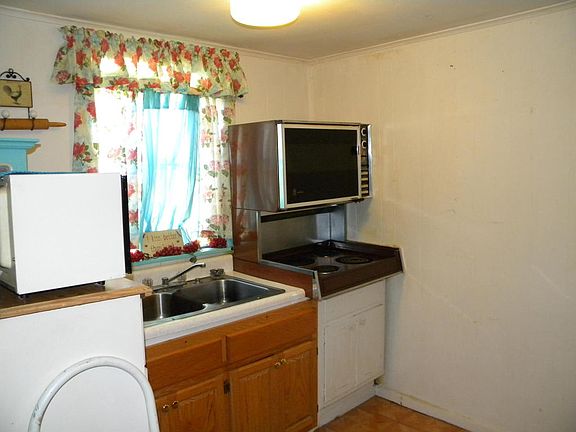5th image of 122 Hilltop View Dr