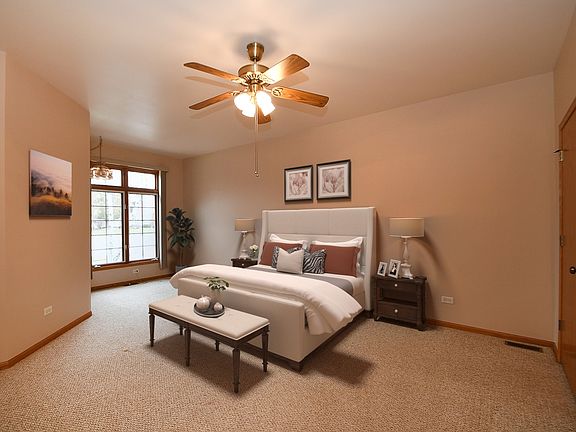 4th image of 8123 Nielsen Dr