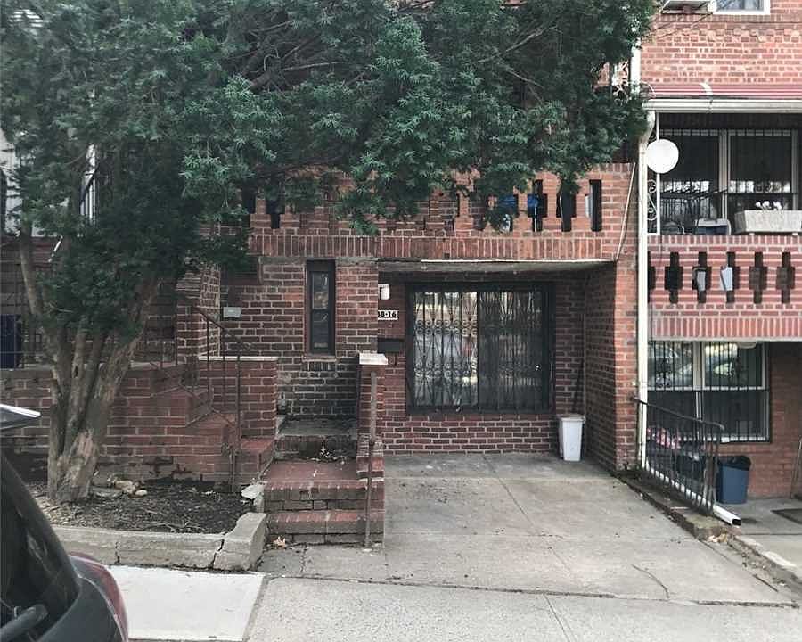 2nd image of 8816 54th Ave