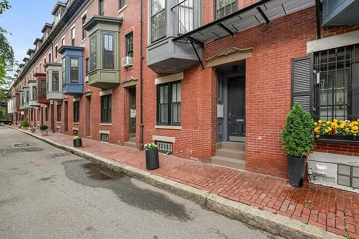 11 Dartmouth Pl #2 — Photo 3