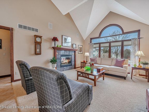 4th image of 425 Ravenwood Ct