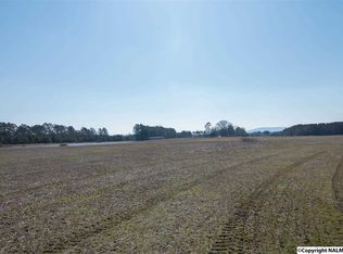 Cave Spring Rd, Owens Cross Roads, AL 35763