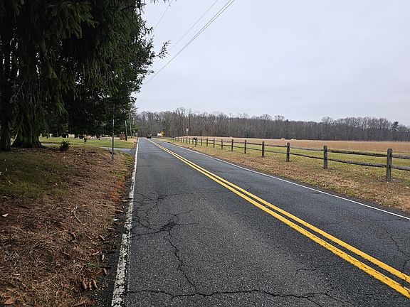 4th image of 150 Robertsville Rd