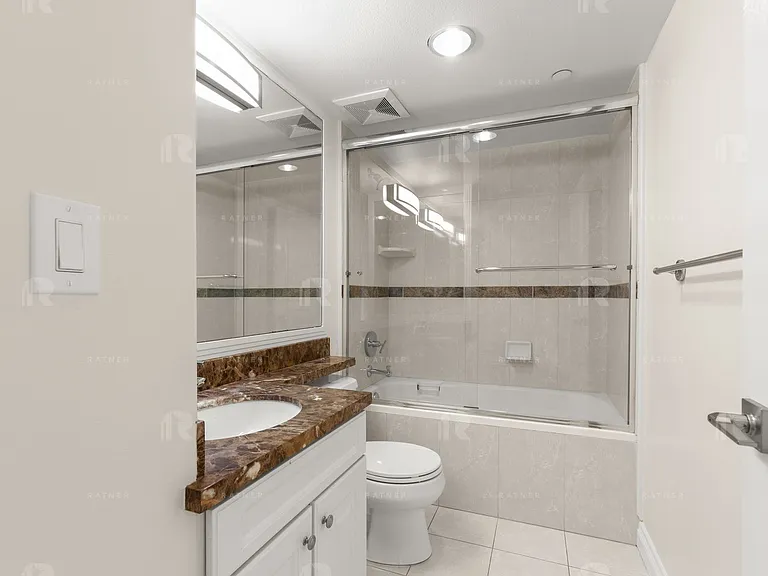 5056 Laurel Canyon Blvd — Photo 14