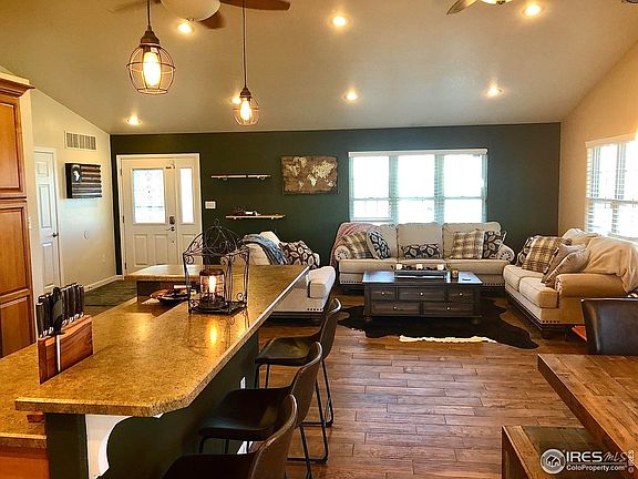3rd image of 14028 Cottonwood Cir