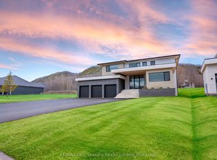 102 Barton Blvd, The Blue Mountains, ON N0H 1J0