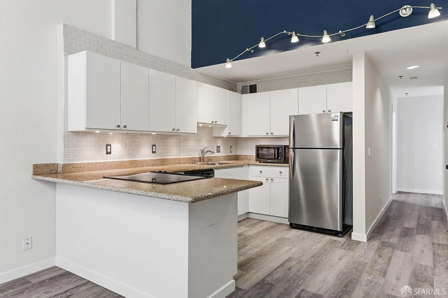 2 bed, 1.0 bath, 1229 sqft, $6,700 — Photo 4