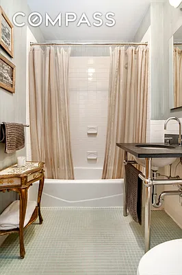 Sold by Compass | media 19