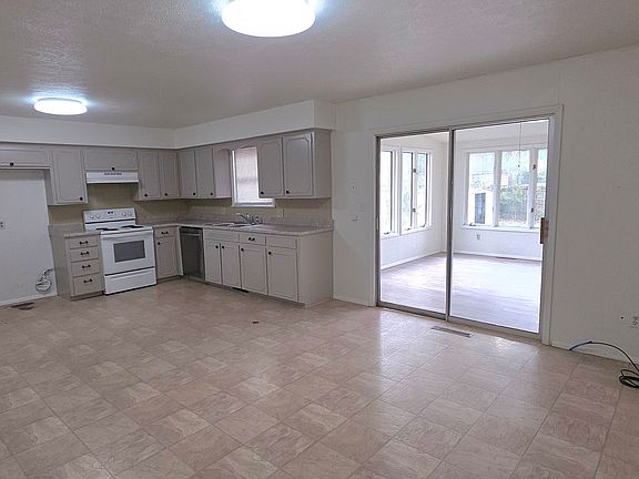 4th image of 1280 E Sunset St