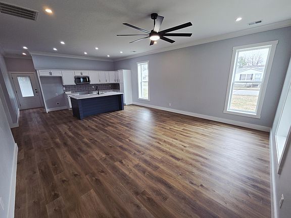 2nd image of 1503 N 12th St