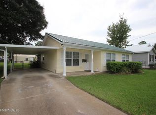 200 Pine Dr, Crescent City, FL 32112