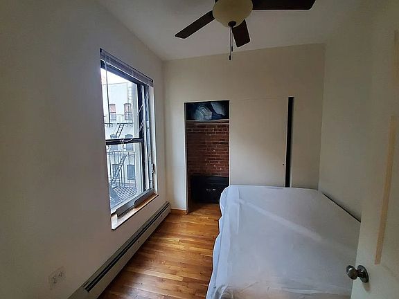 3rd image of 971 Columbus Ave APT 5