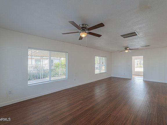 5th image of 810 N CENTER Avenue