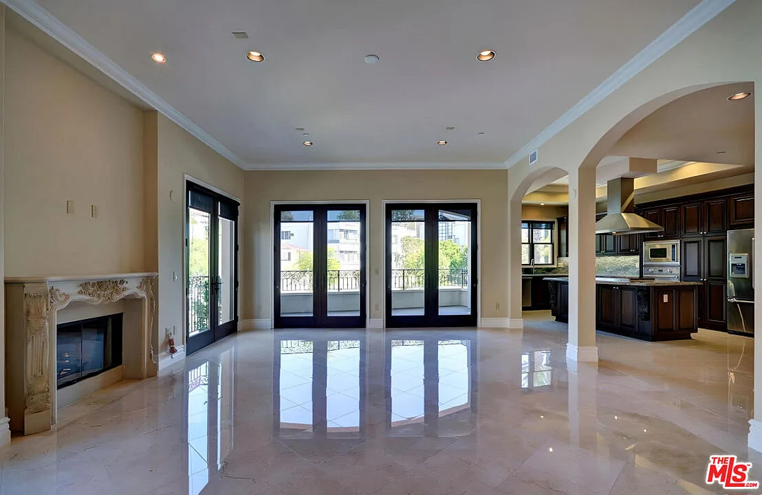 2 bed, 3.0 bath, $6,900 — Photo 3