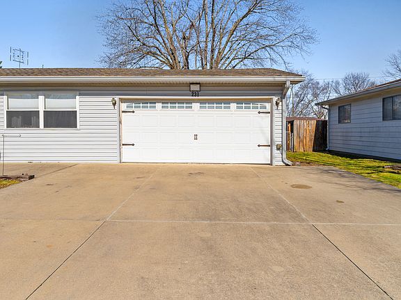 5th image of 231 Hopkins Rd