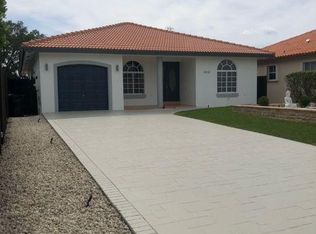 9910 SW 23rd St, Miami, FL 33165