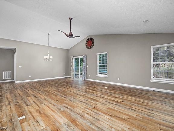 4th image of 3502 Astor Ln