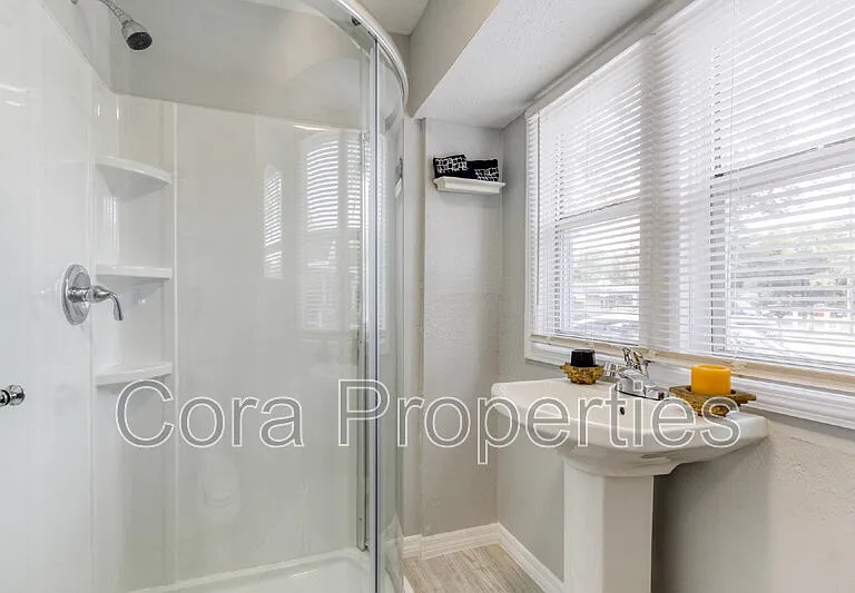 685 Sears Ave NE #4 — Photo 13