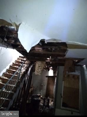 2nd image of 551 Newton Ave