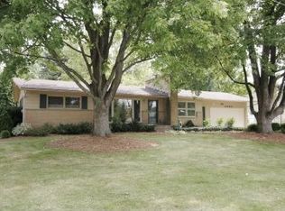 4860 Rockhill Ct NE, Grand Rapids, MI 49525