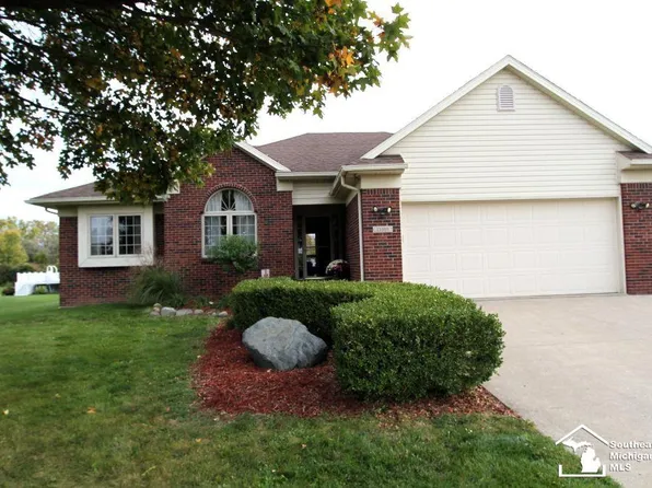 13308 Lighthouse Rd, La Salle, MI 48145