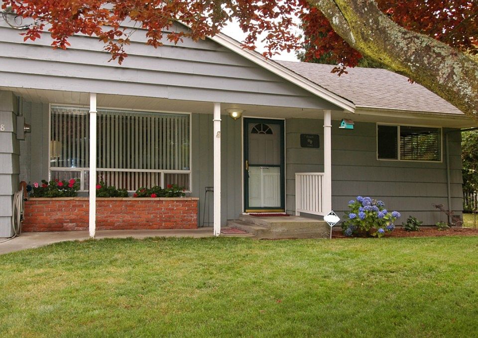 1st image of 20118 Fremont Ave N
