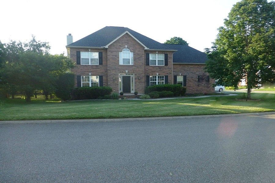 1st image of 2907 Cherry Branch Dr